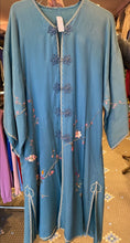 Load image into Gallery viewer, Chinese Embroidered robe
