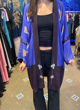 Load image into Gallery viewer, Silk 20’s reversible kimono