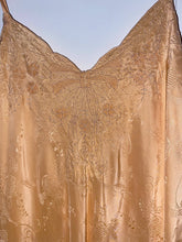 Load image into Gallery viewer, Exquisite peach silk embroidered night gown/ slip / dress