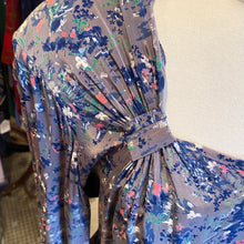 Load image into Gallery viewer, Grey 40’s floral dress