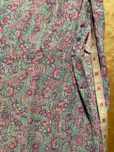 Load image into Gallery viewer, 1940's floral print crepe frock