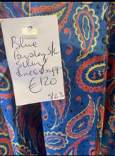 Load image into Gallery viewer, Paisley 40’s blue dressing gown with belt
