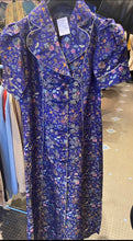 Load image into Gallery viewer, Purple XS brocade 40’s Chinese coat
