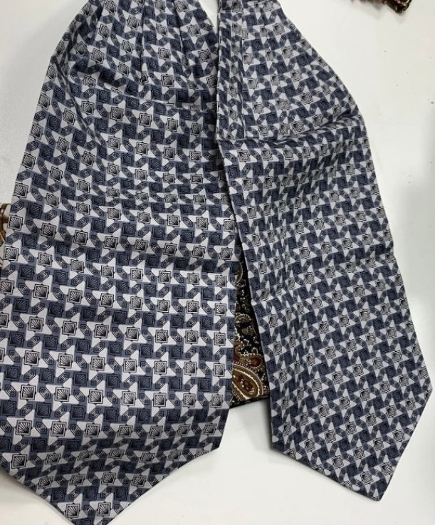 Silk cravat
