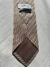 Load image into Gallery viewer, Georgio Armani silk tie
