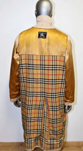 Load image into Gallery viewer, Burberry man’s 50 regular detachable wool lined
