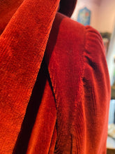 Load image into Gallery viewer, Velvet vintage coat
