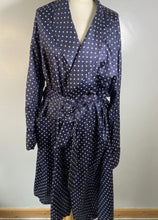 Load image into Gallery viewer, Silk vintage polka dot dressing gown
