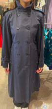 Load image into Gallery viewer, Navy Aquascutum trench coat 80’s
