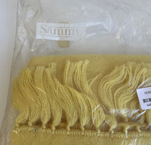 Load image into Gallery viewer, Sammy yellow wool fringed
