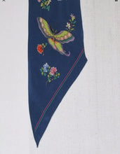Load image into Gallery viewer, Silk vintage butterfly pointed scarf
