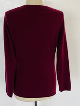 Load image into Gallery viewer, Only Mine burgundy cashmere V sweater
