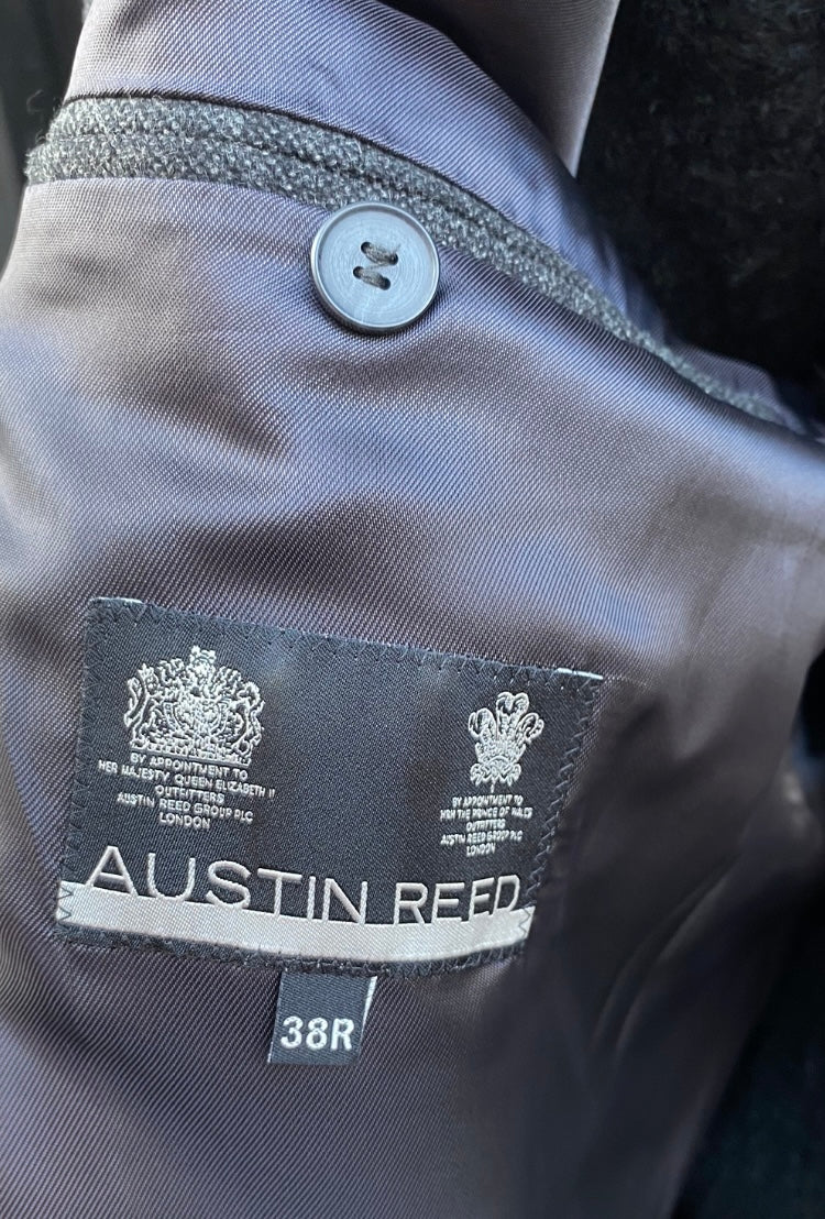 Austin Reed Man’s tailored coat