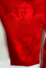 Load image into Gallery viewer, Red pure silk kimono
