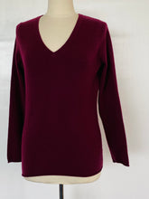 Load image into Gallery viewer, Only Mine burgundy cashmere V sweater
