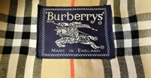 Load image into Gallery viewer, Burberrys man’s 44” reg  coat
