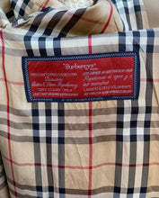 Load image into Gallery viewer, Man’s Beige Burberry raincoat
