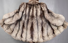 Load image into Gallery viewer, 80’s Silver Fox jacket XL
