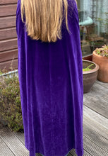 Load image into Gallery viewer, Velvet purple cloak
