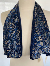 Load image into Gallery viewer, Velvet 50’s cravat scarf
