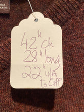 Load image into Gallery viewer, V neck Cashmere 2 ply
