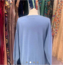 Load image into Gallery viewer, The Cashmere Centre cashmere sweater
