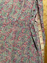 Load image into Gallery viewer, 1940&#39;s floral print crepe frock
