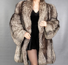 Load image into Gallery viewer, 80’s Silver Fox jacket XL
