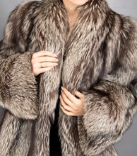 Load image into Gallery viewer, 80’s Silver Fox jacket XL
