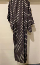 Load image into Gallery viewer, Japanese wedding kimono
