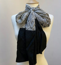 Load image into Gallery viewer, Silk paisley stole
