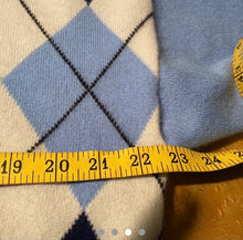 Load image into Gallery viewer, The Cashmere Centre cashmere sweater
