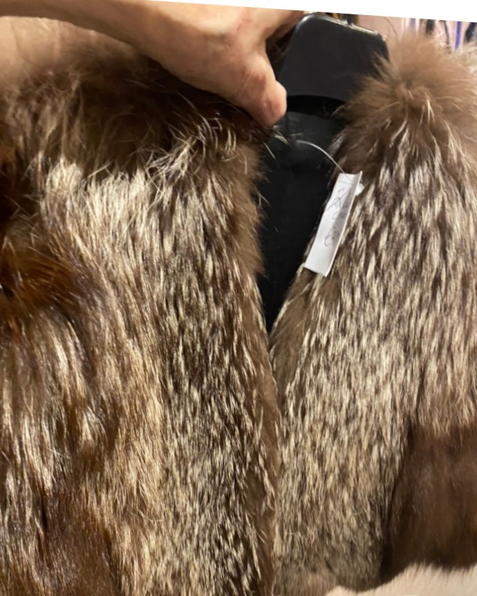 Silver 40’s fox shoulder cape