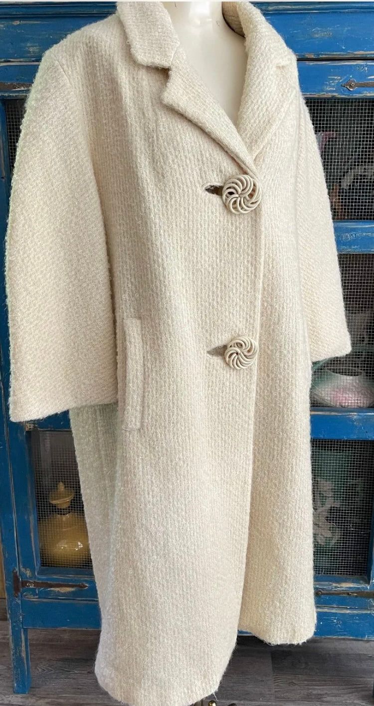 Boucle vintage 60’s coat